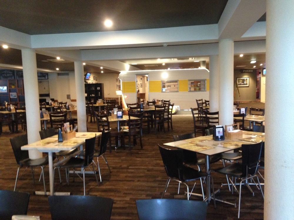 Bribie Island Hotel Bellara Exterior photo